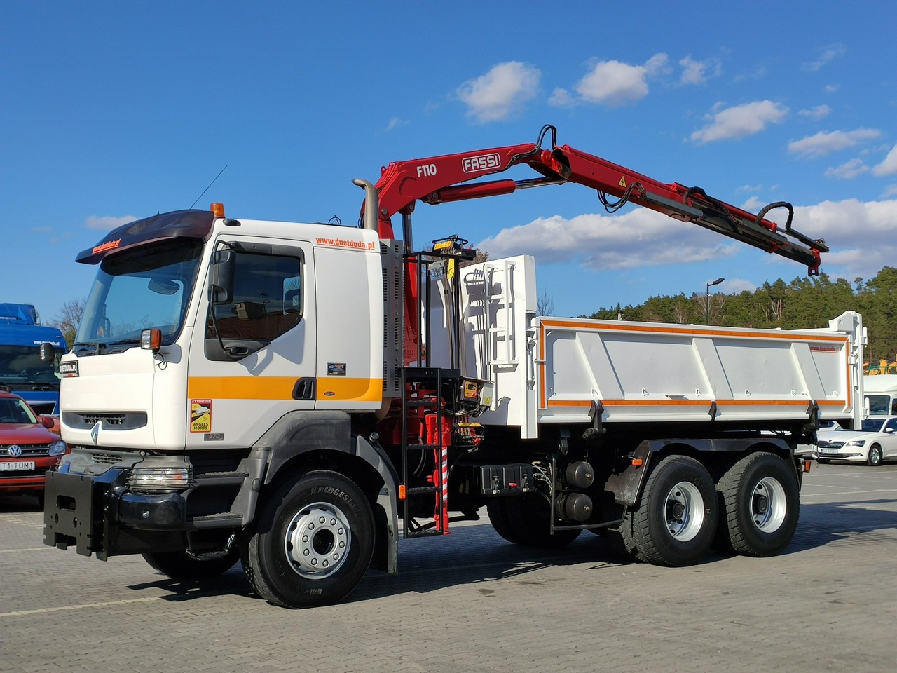 Truk jungkit, Truk derek Renault Kerax 26.370 6x4 Mocny HDS FASSI F110: gambar 13