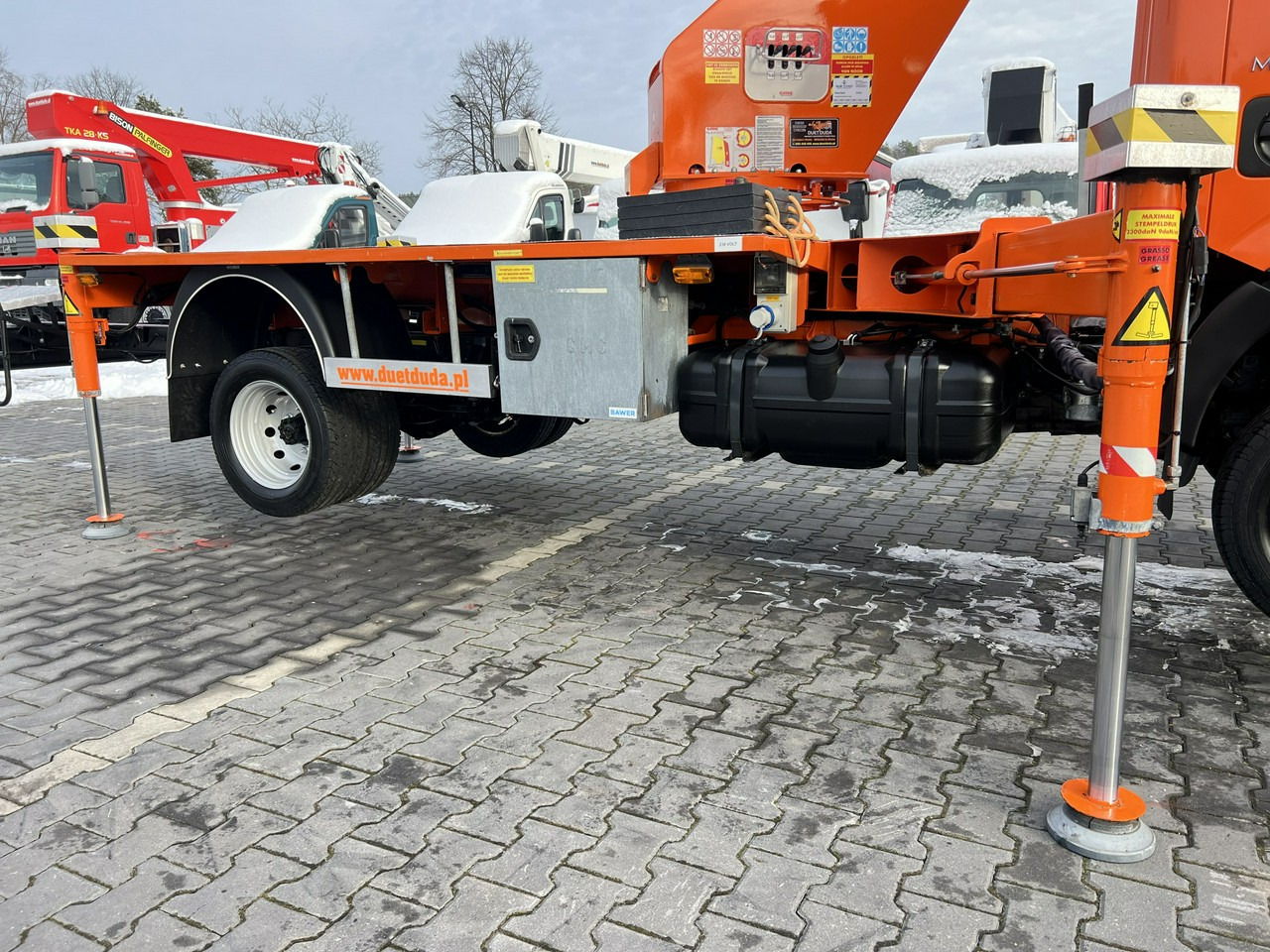 Platform udara yang dipasang di truk Renault Maxity: gambar 14