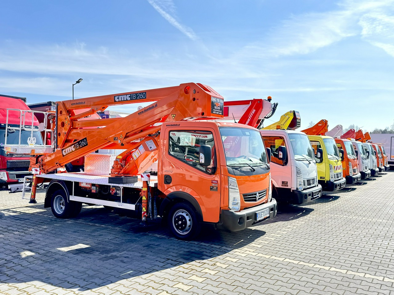 Renault Maxity - Platform udara yang dipasang di truk: gambar 1 Renault Maxity - Platform udara yang dipasang di truk: gambar 1