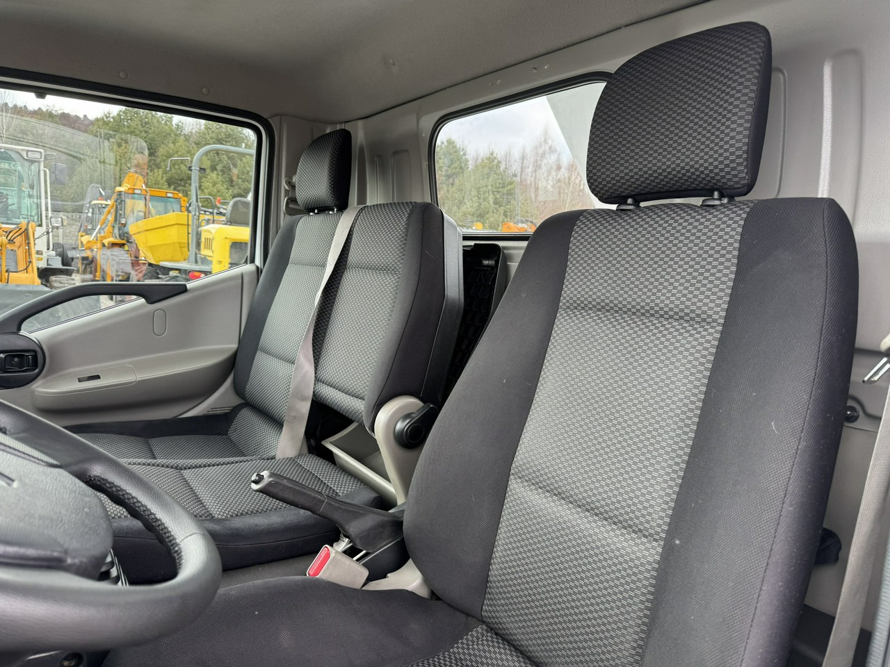 Platform udara yang dipasang di truk Renault Maxity: gambar 28