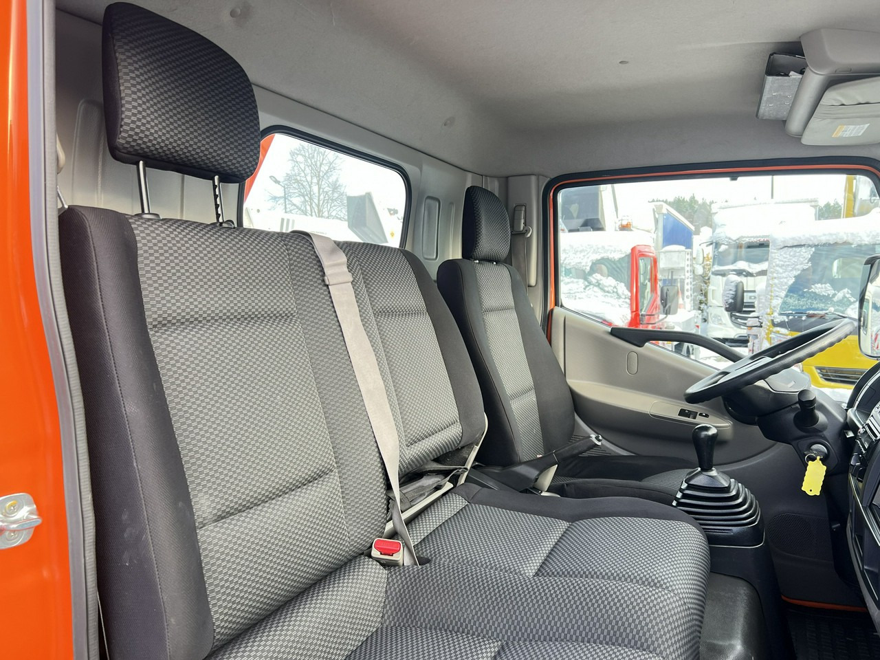 Platform udara yang dipasang di truk Renault Maxity: gambar 42