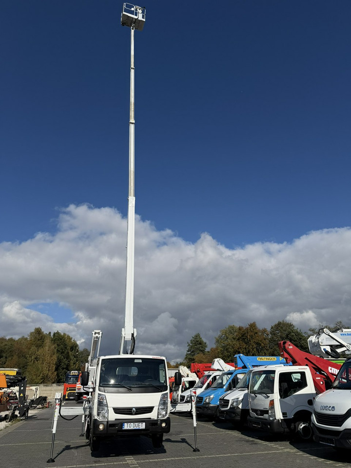 Renault Maxity - Platform udara yang dipasang di truk: gambar 3 Renault Maxity - Platform udara yang dipasang di truk: gambar 3