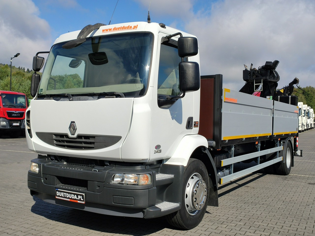 Renault Midlum 180.240DXI + HDS HYVA HB170E2 Udzwig 3.6Tony - Truk flatbed, Truk derek: gambar 5 Renault Midlum 180.240DXI + HDS HYVA HB170E2 Udzwig 3.6Tony - Truk flatbed, Truk derek: gambar 5