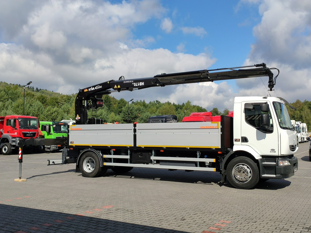 Renault Midlum 180.240DXI + HDS HYVA HB170E2 Udzwig 3.6Tony - Truk flatbed, Truk derek: gambar 4 Renault Midlum 180.240DXI + HDS HYVA HB170E2 Udzwig 3.6Tony - Truk flatbed, Truk derek: gambar 4