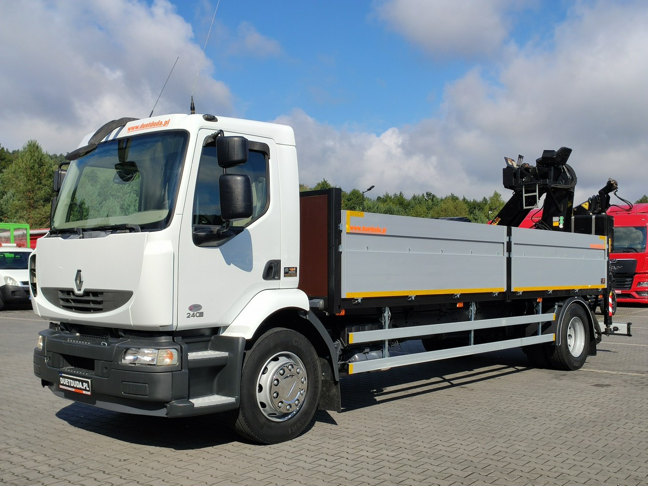 Renault Midlum 180.240DXI + HDS HYVA HB170E2 Udzwig 3.6Tony - Truk flatbed, Truk derek: gambar 2 Renault Midlum 180.240DXI + HDS HYVA HB170E2 Udzwig 3.6Tony - Truk flatbed, Truk derek: gambar 2