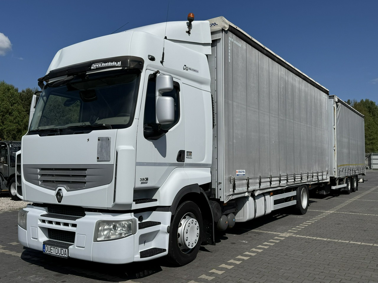 Renault Premium 380 DXi Euro 5 Firana 19 Palet Dach Zsuwany 18ton DMC - Truk dengan terpal samping: gambar 5 Renault Premium 380 DXi Euro 5 Firana 19 Palet Dach Zsuwany 18ton DMC - Truk dengan terpal samping: gambar 5
