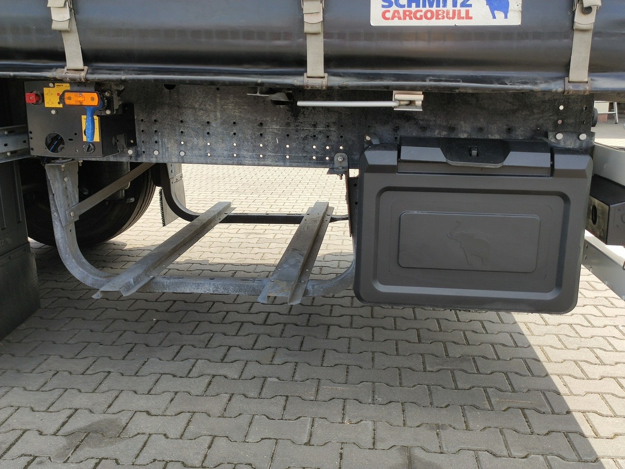 Semi-trailer dengan terpal samping Schmitz Cargobull SCB Firana Standard Oś Podnoszona Super Stan UNIKAT !!!: gambar 10