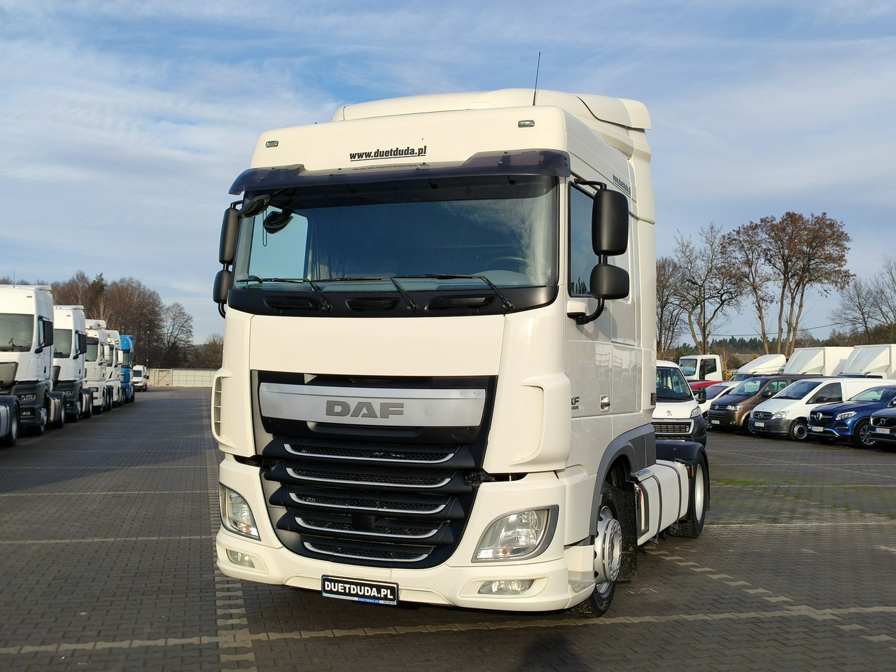 DAF XF 106.460 Euro 6 LowDeck Mega - Tractor head: gambar 4 DAF XF 106.460 Euro 6 LowDeck Mega - Tractor head: gambar 4
