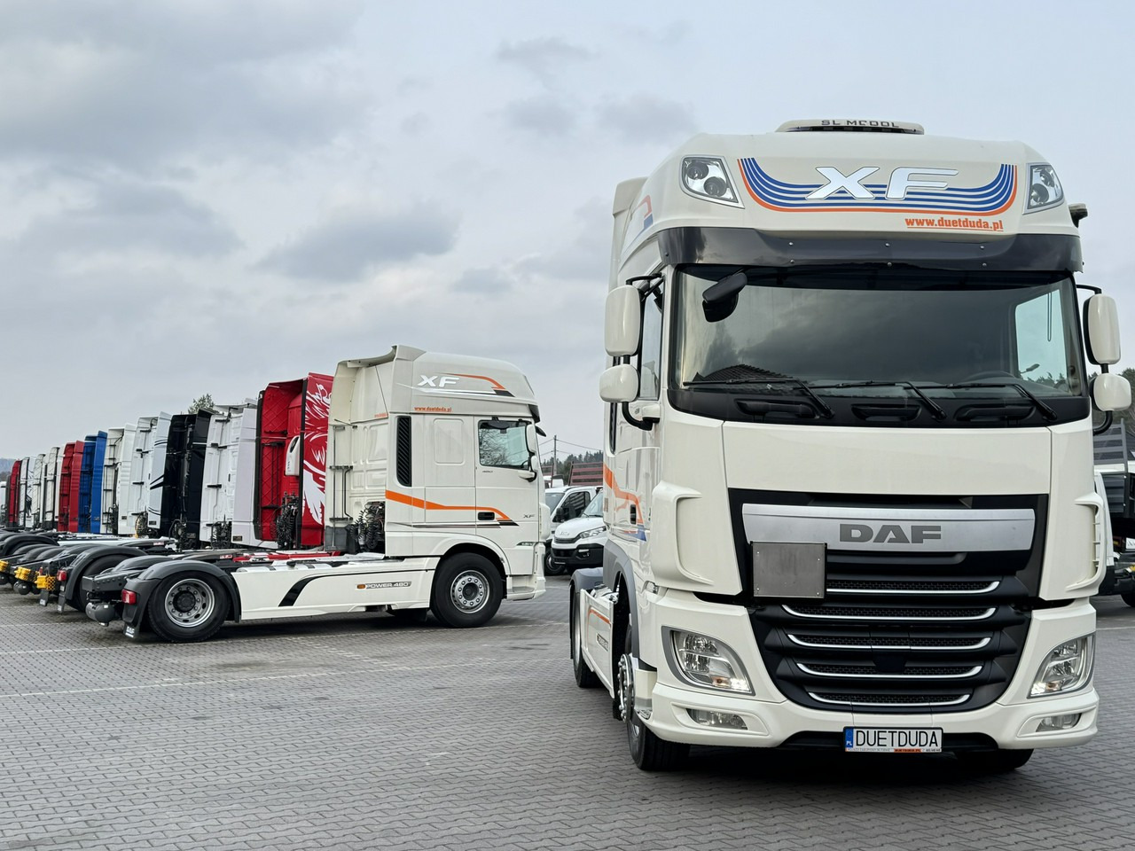 DAF XF 460 SSC E6 Standard Klima Postojowa - Tractor head: gambar 4 DAF XF 460 SSC E6 Standard Klima Postojowa - Tractor head: gambar 4