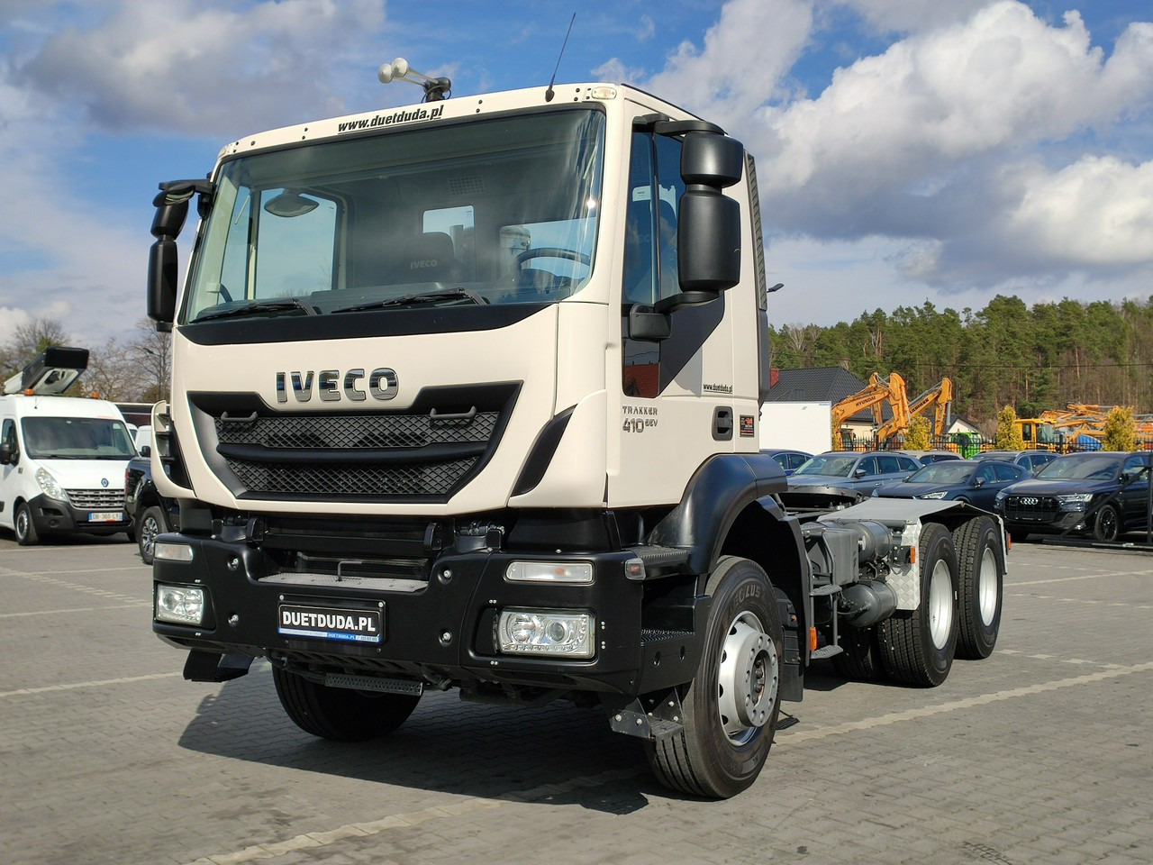 Iveco Trakker 26.410 6x4 Manual Mały Przebieg tylko-46000km - Tractor head: gambar 4 Iveco Trakker 26.410 6x4 Manual Mały Przebieg tylko-46000km - Tractor head: gambar 4