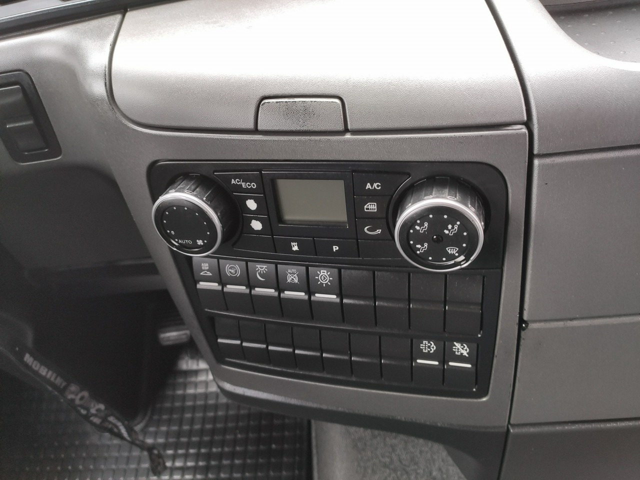 Leasing MAN TGX 18.480 STANDARD XLX EURO 6 Automat MAN TGX 18.480 STANDARD XLX EURO 6 Automat: gambar 25