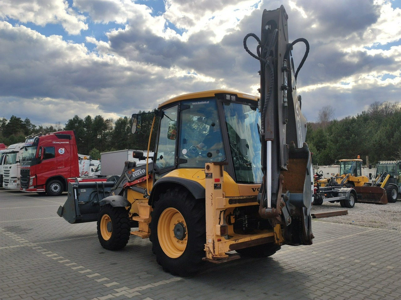 Volvo BL61B Oryginalna Bez Luzów i Wycieków Zadbana Sprawna Super Stan - Backhoe loader: gambar 4 Volvo BL61B Oryginalna Bez Luzów i Wycieków Zadbana Sprawna Super Stan - Backhoe loader: gambar 4