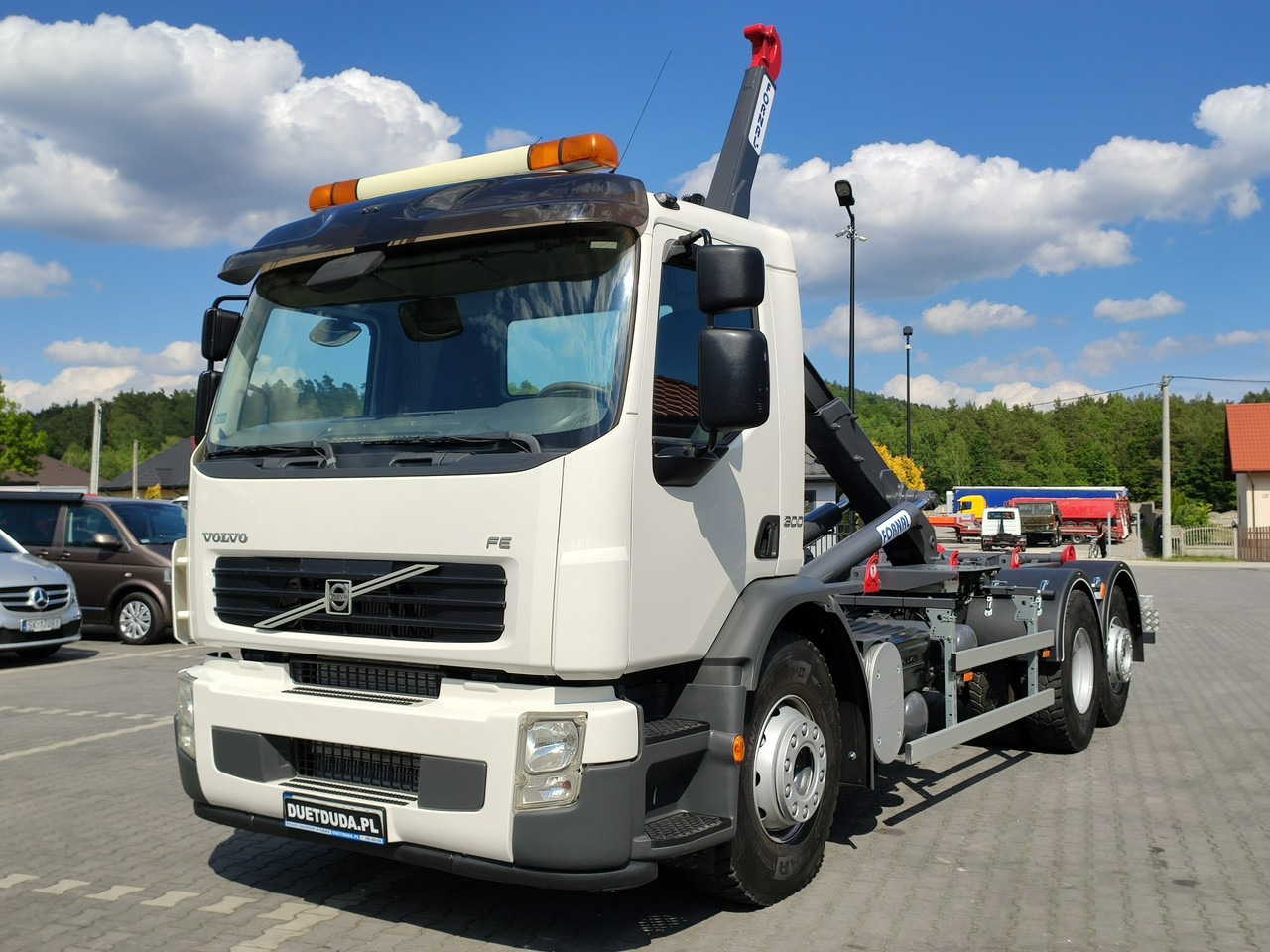 Volvo FE 26.300 Hakowiec Napęd 6x2 Oś Skrętna - Hook lift: gambar 4 Volvo FE 26.300 Hakowiec Napęd 6x2 Oś Skrętna - Hook lift: gambar 4