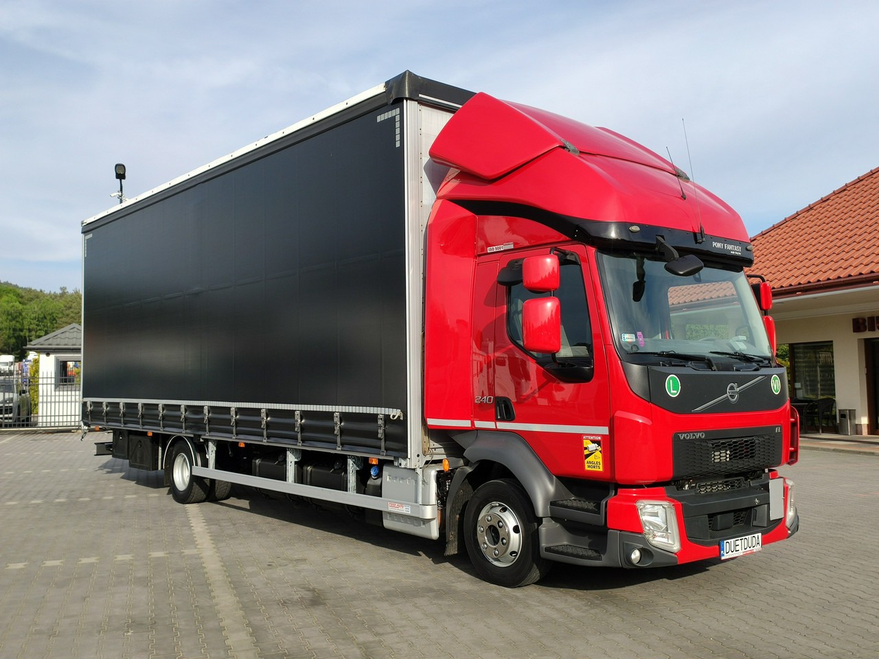 Volvo FL12.240 E6 Firana Tył Drzwi Dach Zsuwany Bogato Wyposażony !!! - Truk dengan terpal samping: gambar 1 Volvo FL12.240 E6 Firana Tył Drzwi Dach Zsuwany Bogato Wyposażony !!! - Truk dengan terpal samping: gambar 1