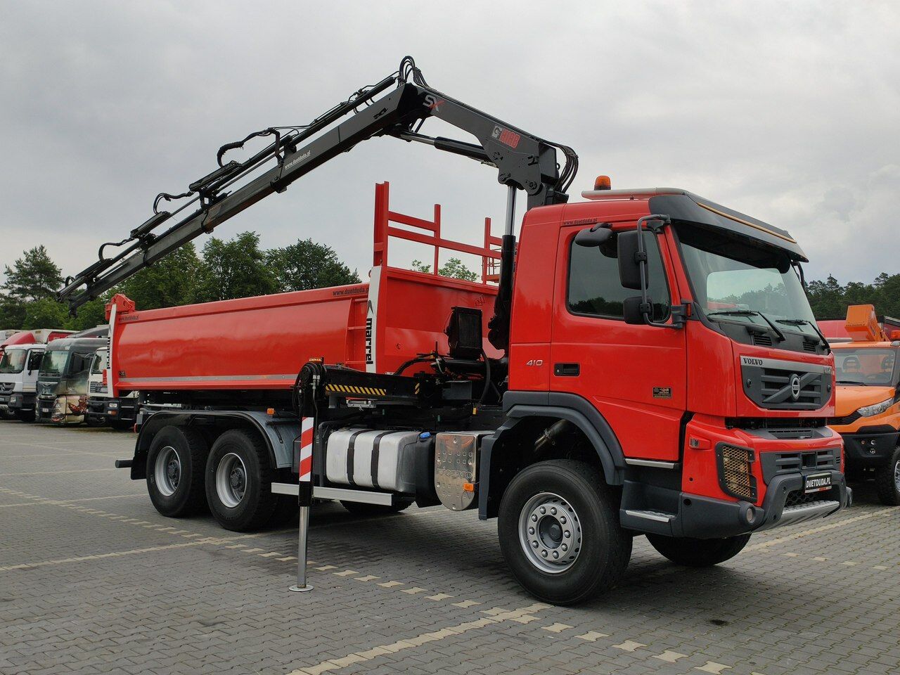 Volvo FMX 410 6x4 13L HDS Radiowy Hydroburta - Truk jungkit, Truk derek: gambar 4 Volvo FMX 410 6x4 13L HDS Radiowy Hydroburta - Truk jungkit, Truk derek: gambar 4