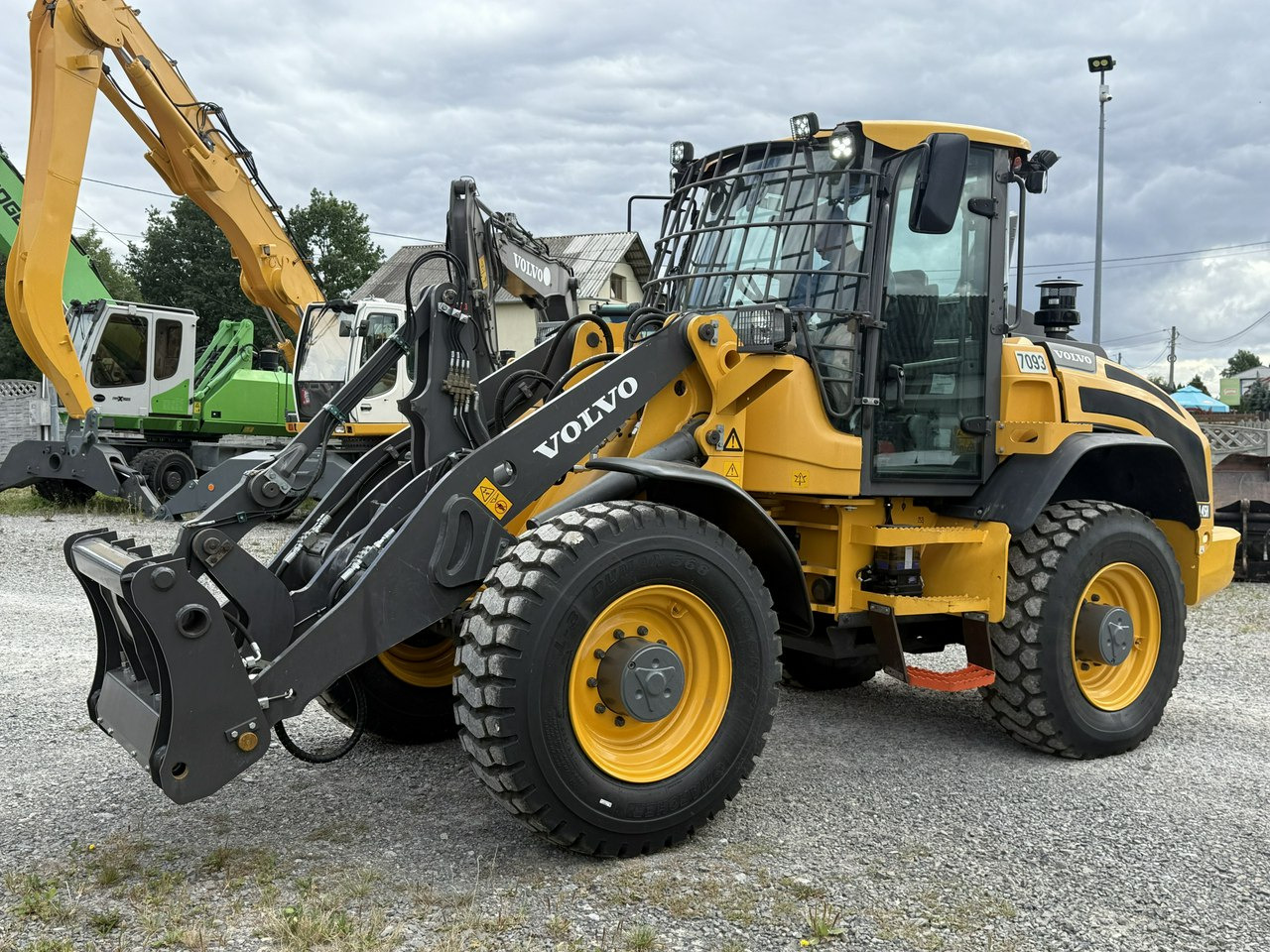 Volvo Waga -10ton WHEEL LOADER L45H Maszyna w Bardzo Dobrym Stanie - Wheel loader: gambar 2 Volvo Waga -10ton WHEEL LOADER L45H Maszyna w Bardzo Dobrym Stanie - Wheel loader: gambar 2
