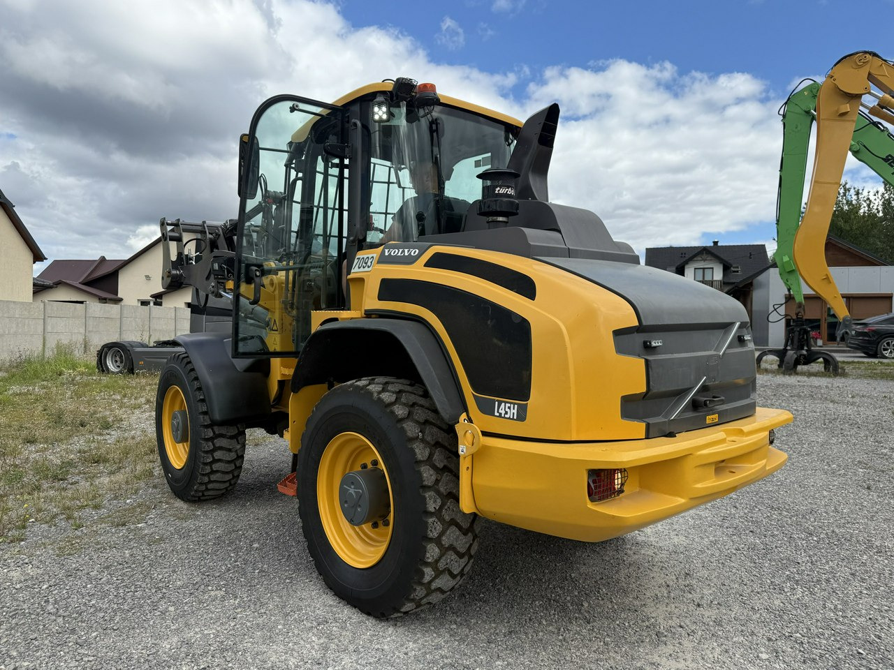 Volvo Waga -10ton WHEEL LOADER L45H Maszyna w Bardzo Dobrym Stanie - Wheel loader: gambar 5 Volvo Waga -10ton WHEEL LOADER L45H Maszyna w Bardzo Dobrym Stanie - Wheel loader: gambar 5
