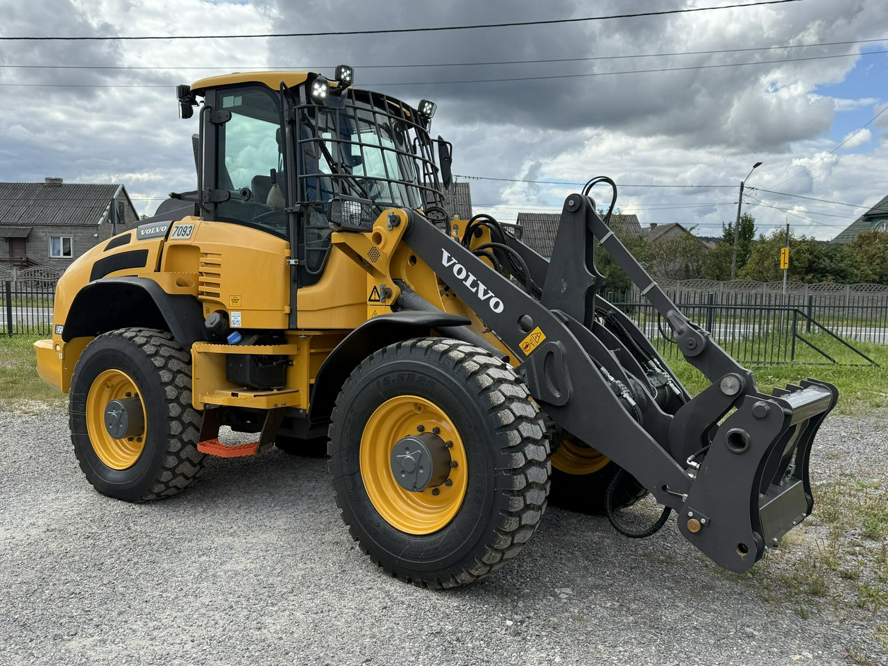 Volvo Waga -10ton WHEEL LOADER L45H Maszyna w Bardzo Dobrym Stanie - Wheel loader: gambar 1 Volvo Waga -10ton WHEEL LOADER L45H Maszyna w Bardzo Dobrym Stanie - Wheel loader: gambar 1