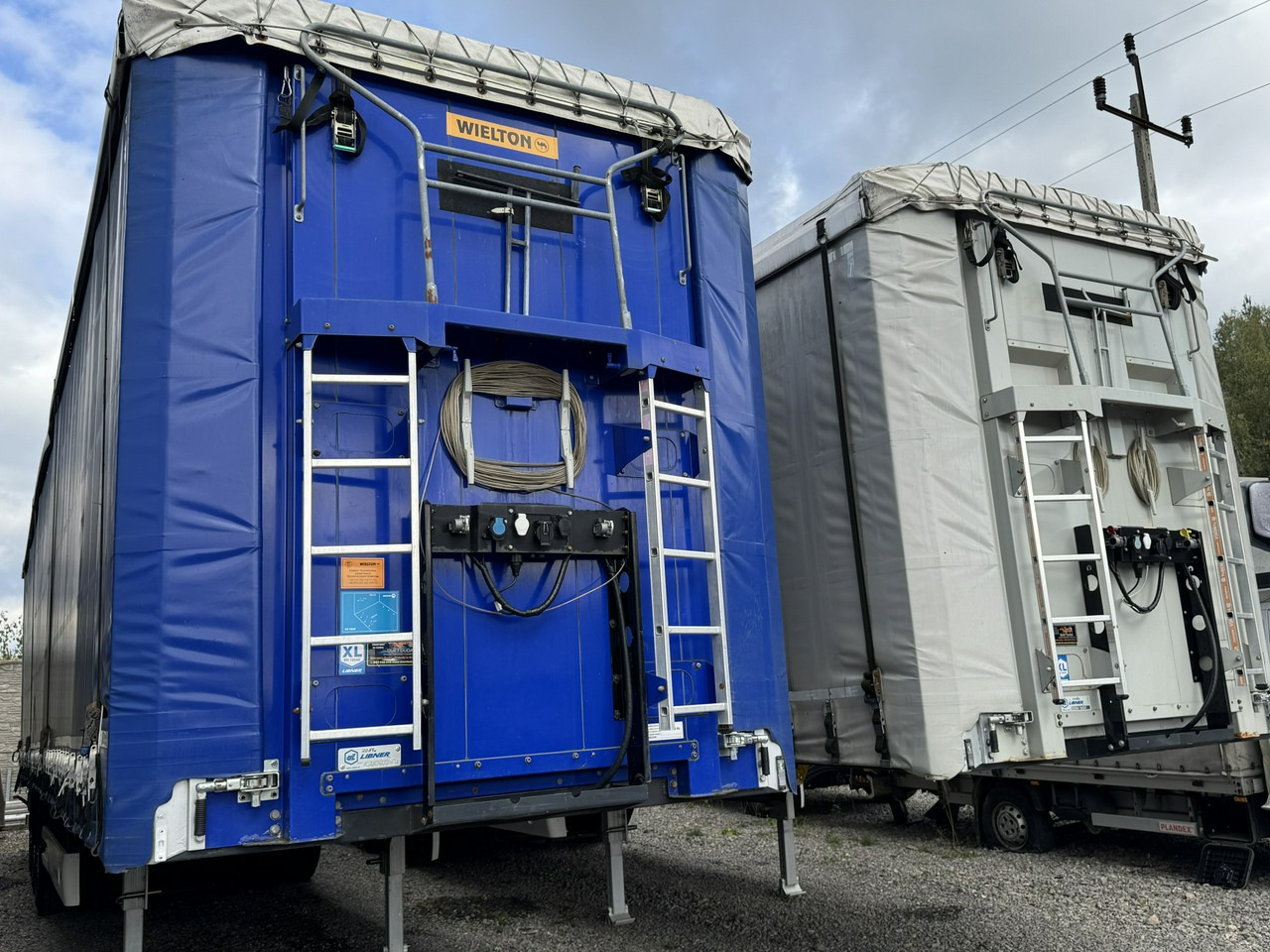 Wielton Standard na osiach SAF LIBNER DO PALET, ZRĄBKI, TROCIN - Semi-trailer dengan terpal samping: gambar 2 Wielton Standard na osiach SAF LIBNER DO PALET, ZRĄBKI, TROCIN - Semi-trailer dengan terpal samping: gambar 2