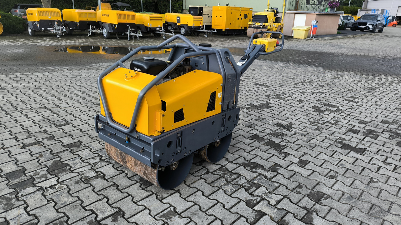 BELLE TDX 650 - Roller: gambar 1 BELLE TDX 650 - Roller: gambar 1