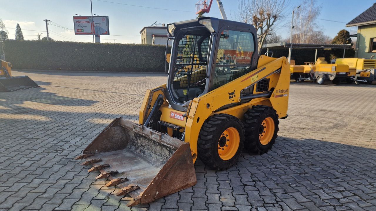 BOBCAT S 450 - Skid steer: gambar 1 BOBCAT S 450 - Skid steer: gambar 1