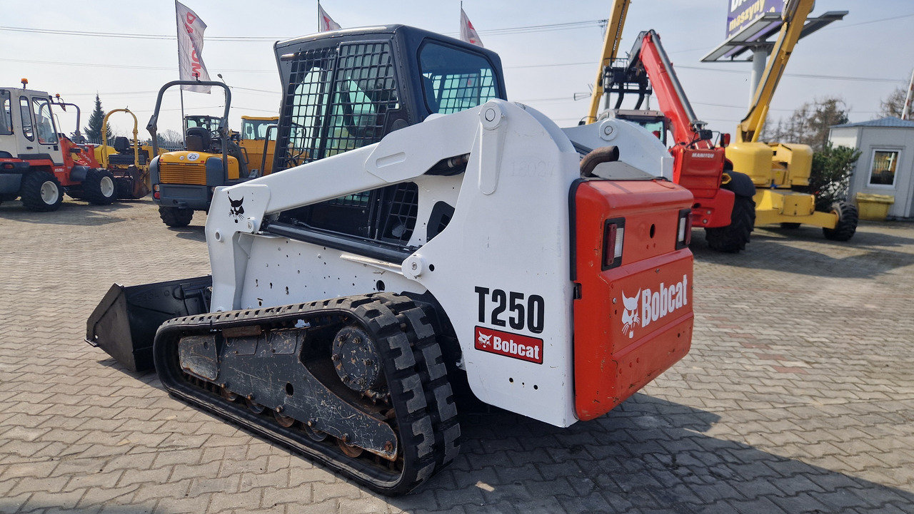 BOBCAT T 250 - Track loader yang ringkas: gambar 2 BOBCAT T 250 - Track loader yang ringkas: gambar 2