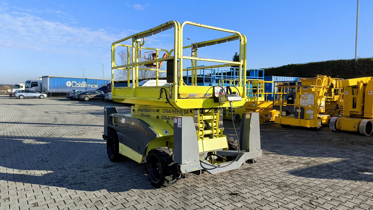 HAULOTTE Compact 12 DX - Scissor lifts: gambar 1 HAULOTTE Compact 12 DX - Scissor lifts: gambar 1