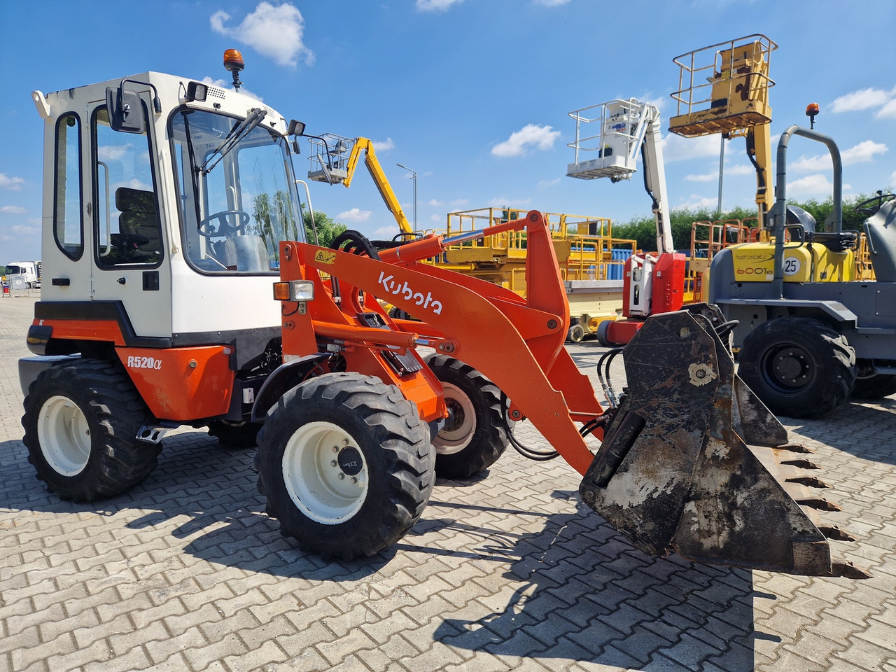 KUBOTA R520N - Wheel loader: gambar 4 KUBOTA R520N - Wheel loader: gambar 4