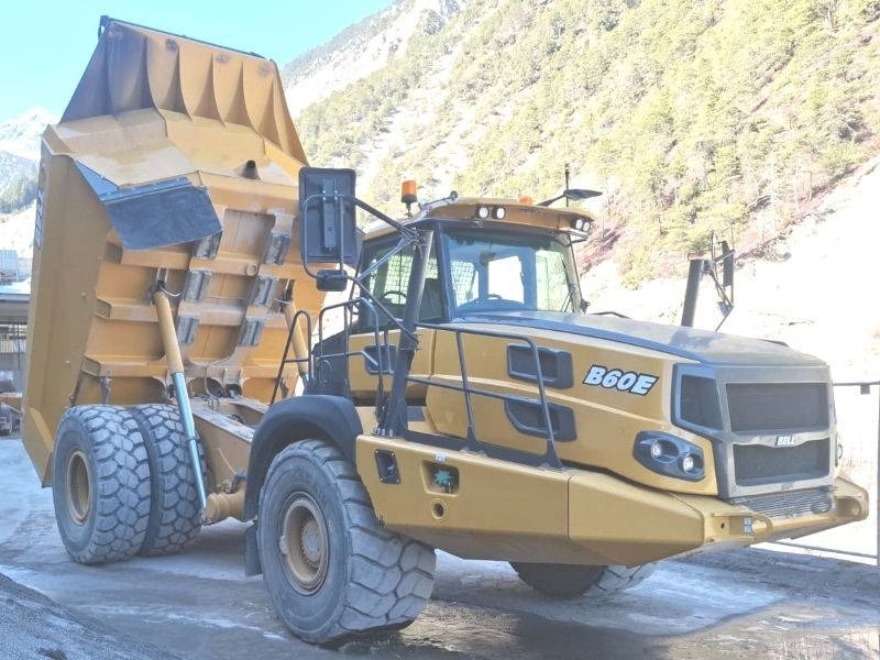 Bell B 60 E - Tempat sampah artikulasi: gambar 4 Bell B 60 E - Tempat sampah artikulasi: gambar 4