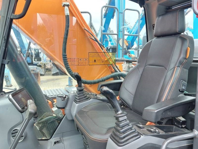 Ekskavator perayap Doosan DX 235 LC-7: gambar 12
