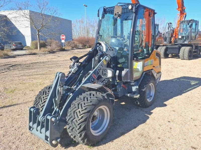 Giant G 2700 E X-Tra Elektro / electric - Skid steer: gambar 2 Giant G 2700 E X-Tra Elektro / electric - Skid steer: gambar 2