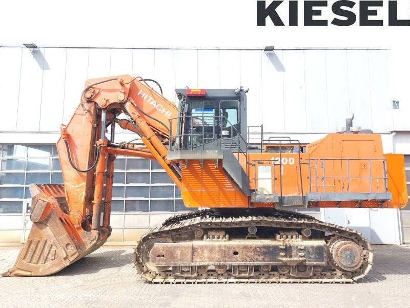 Hitachi EX 1200-6 - Ekskavator: gambar 1 Hitachi EX 1200-6 - Ekskavator: gambar 1