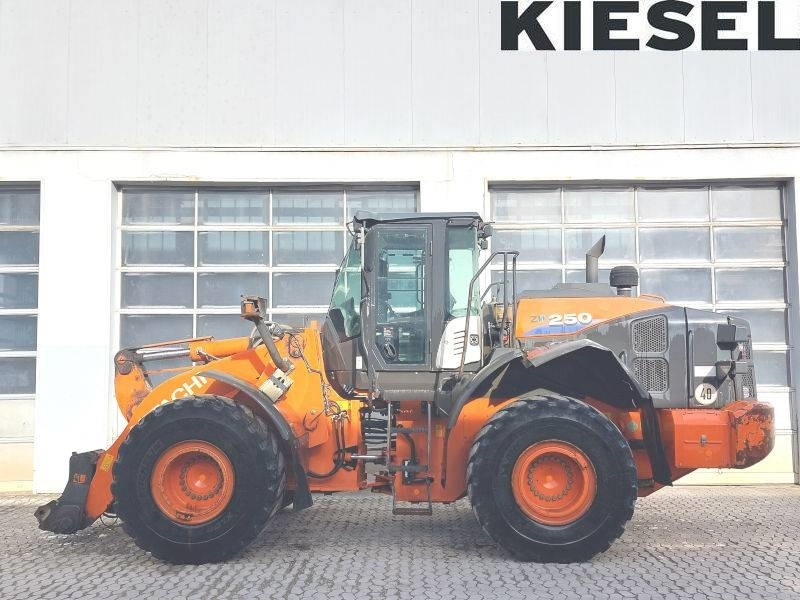 Hitachi ZW 250-6 - Wheel loader: gambar 1 Hitachi ZW 250-6 - Wheel loader: gambar 1
