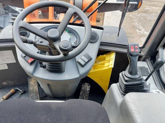 Skid steer Hitachi ZW 75-6: gambar 9