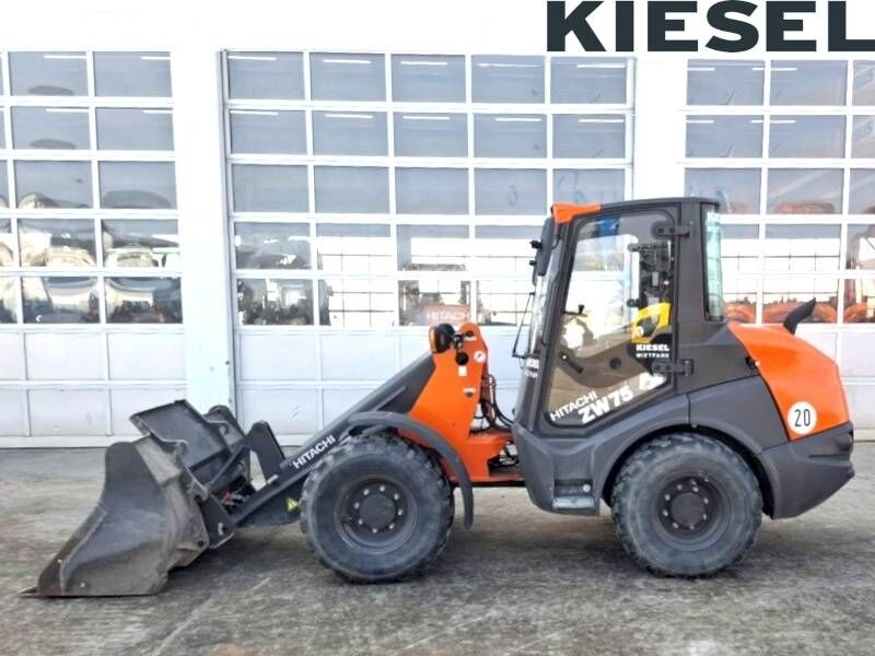 Hitachi ZW 75-6 - Skid steer: gambar 1 Hitachi ZW 75-6 - Skid steer: gambar 1