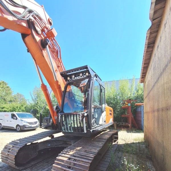 Hitachi ZX 190 LC-6 - Ekskavator perayap: gambar 2 Hitachi ZX 190 LC-6 - Ekskavator perayap: gambar 2