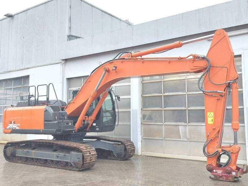 Hitachi ZX 250 LCN-6 - Ekskavator perayap: gambar 4 Hitachi ZX 250 LCN-6 - Ekskavator perayap: gambar 4