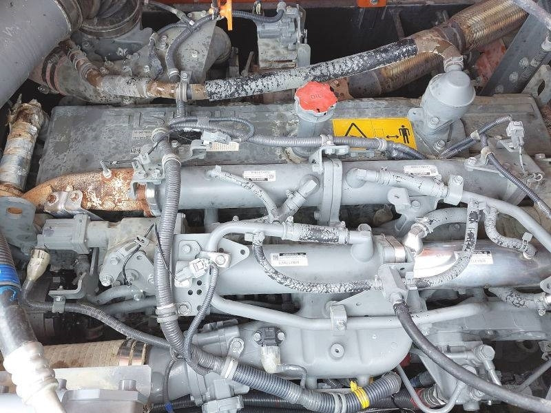 Ekskavator perayap Hitachi ZX 890 LCH-7: gambar 7