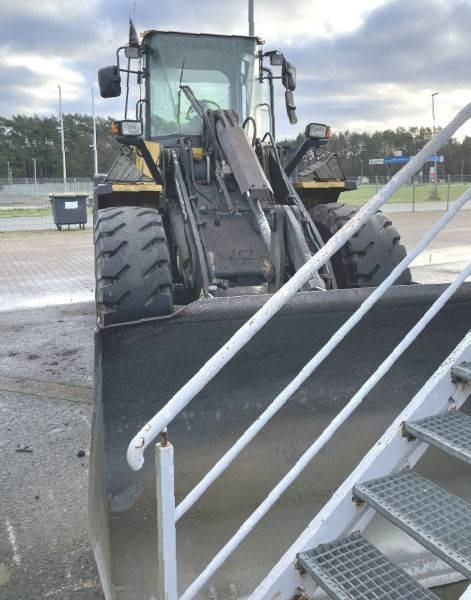 Komatsu WA 200 PT-5 - Wheel loader: gambar 2 Komatsu WA 200 PT-5 - Wheel loader: gambar 2