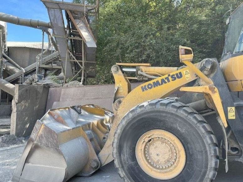 Komatsu WA 500-6 - Wheel loader: gambar 2 Komatsu WA 500-6 - Wheel loader: gambar 2