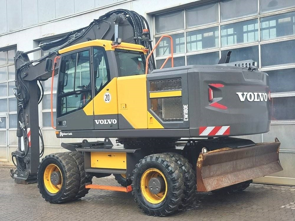 Volvo EW 180 E - Ekskavator roda: gambar 3 Volvo EW 180 E - Ekskavator roda: gambar 3