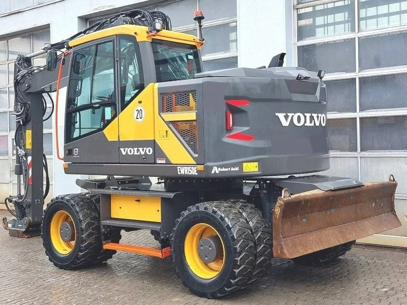 Volvo EWR 150 E - Ekskavator roda: gambar 3 Volvo EWR 150 E - Ekskavator roda: gambar 3