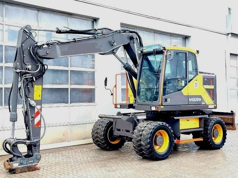 Volvo EWR 150 E - Ekskavator roda: gambar 2 Volvo EWR 150 E - Ekskavator roda: gambar 2