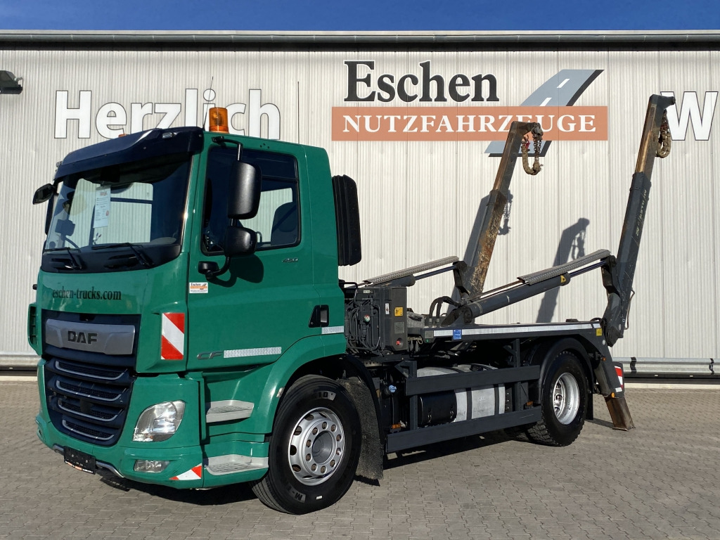 DAF CF 450 - Truk skip loader: gambar 1 DAF CF 450 - Truk skip loader: gambar 1