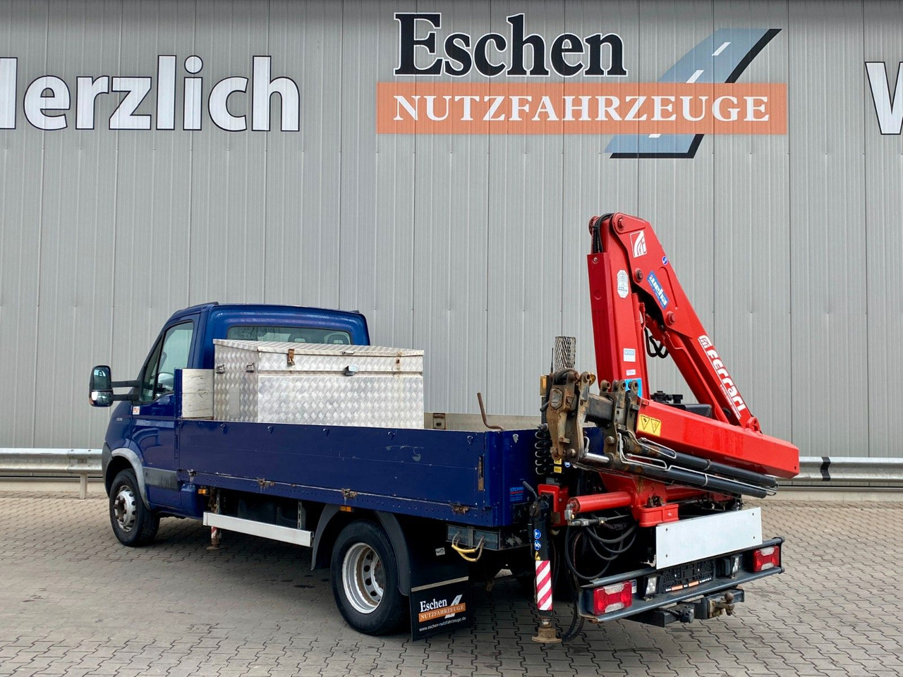 Iveco 65 C18 | Ferrari F541R A4 Kran*FUNK*3x Sitze*AHK Iveco 65 C18 | Ferrari F541R A4 Kran*FUNK*3x Sitze*AHK - Van flatbed: gambar 4 Iveco 65 C18 | Ferrari F541R A4 Kran*FUNK*3x Sitze*AHK Iveco 65 C18 | Ferrari F541R A4 Kran*FUNK*3x Sitze*AHK - Van flatbed: gambar 4