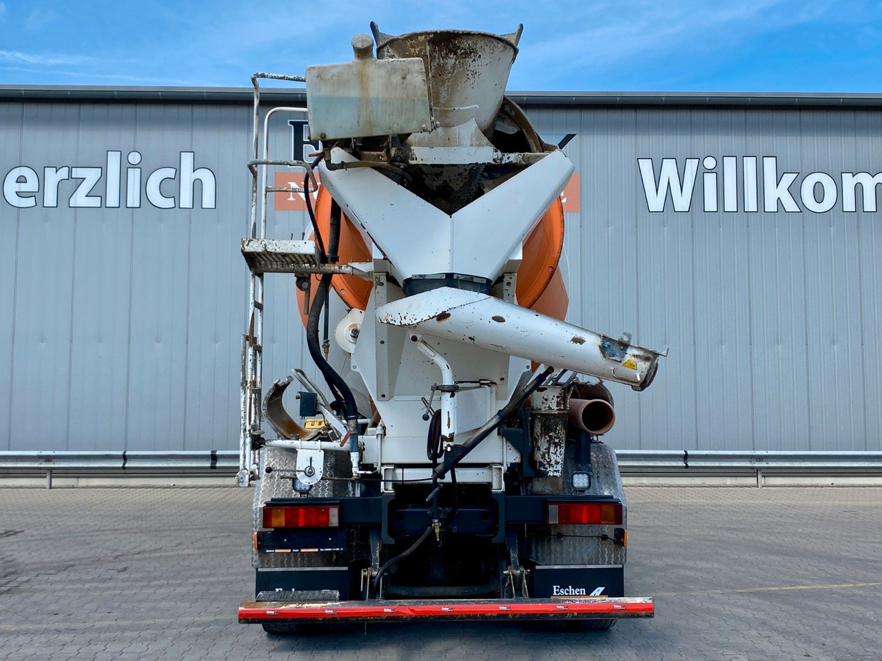 Iveco Trakker AD 340 TB 400/8x4 | 9m³ Liebherr*Navi*AC - Truk pengaduk beton: gambar 4 Iveco Trakker AD 340 TB 400/8x4 | 9m³ Liebherr*Navi*AC - Truk pengaduk beton: gambar 4