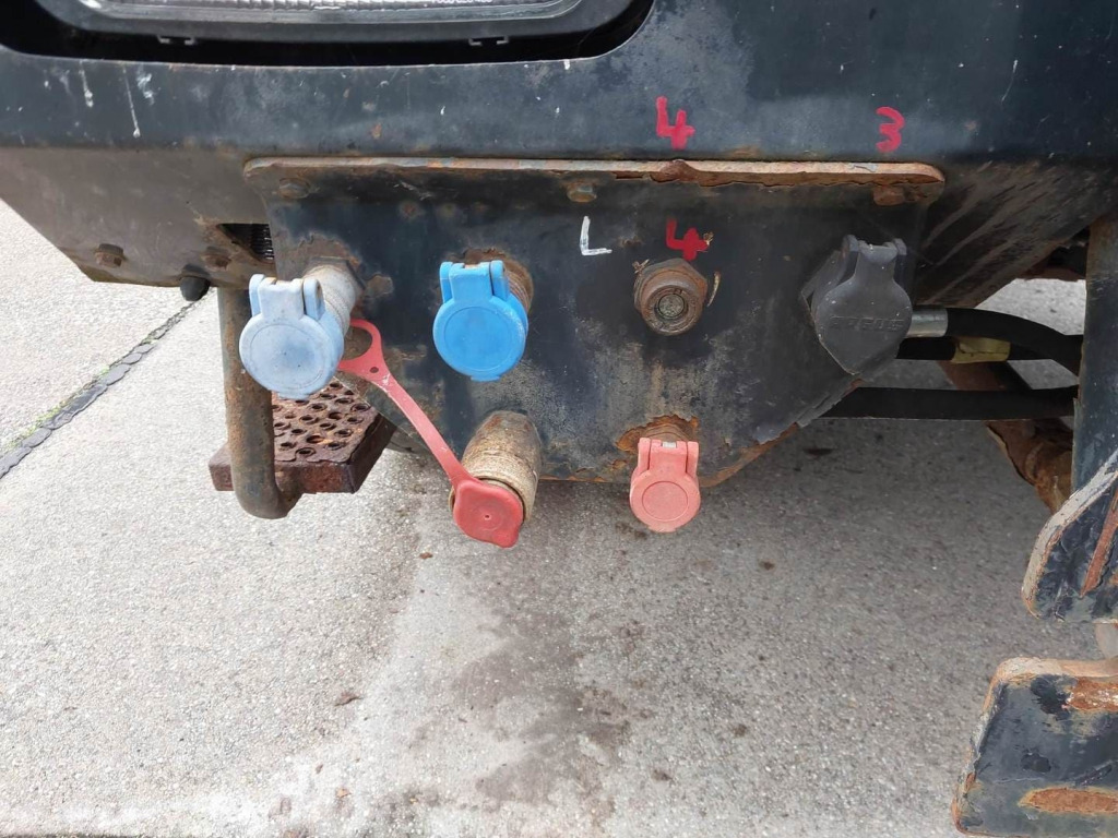 MAN LE 8.220 4x4 / Kran - Truk jungkit, Truk derek: gambar 3 MAN LE 8.220 4x4 / Kran - Truk jungkit, Truk derek: gambar 3