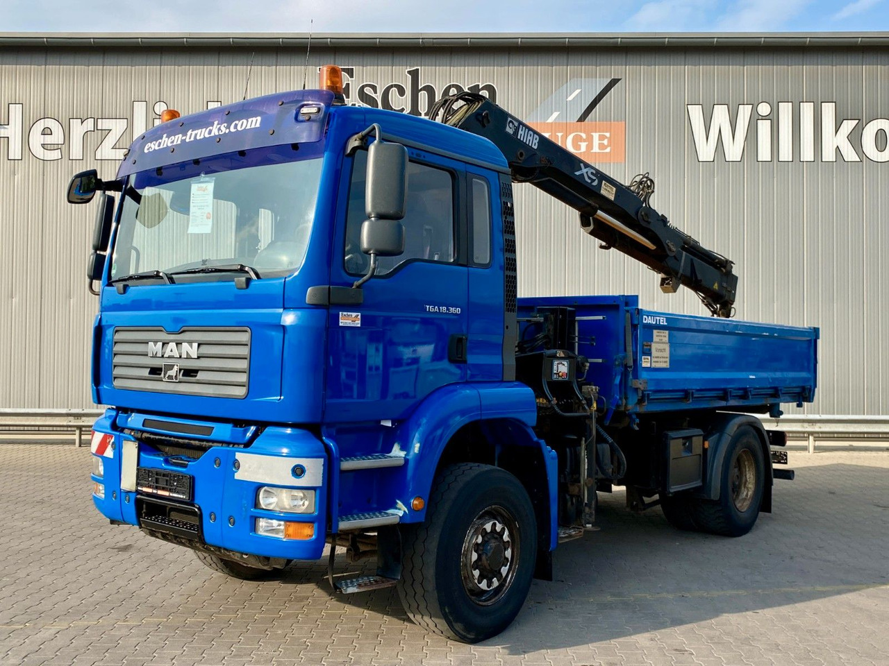 MAN TGA 18.360 4x4H BL*HIAB 122 BS-2*Dautel 3-Seiten - Truk jungkit, Truk derek: gambar 1 MAN TGA 18.360 4x4H BL*HIAB 122 BS-2*Dautel 3-Seiten - Truk jungkit, Truk derek: gambar 1