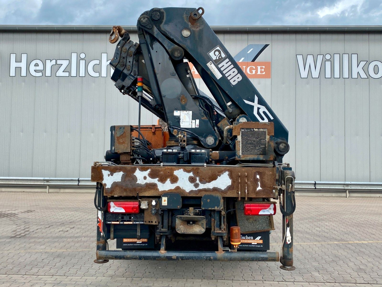 MAN TGA 26.480 6x4 | HIAB 377 EP-4*Funk*Retarder*AHK - Truk flatbed, Truk derek: gambar 4 MAN TGA 26.480 6x4 | HIAB 377 EP-4*Funk*Retarder*AHK - Truk flatbed, Truk derek: gambar 4