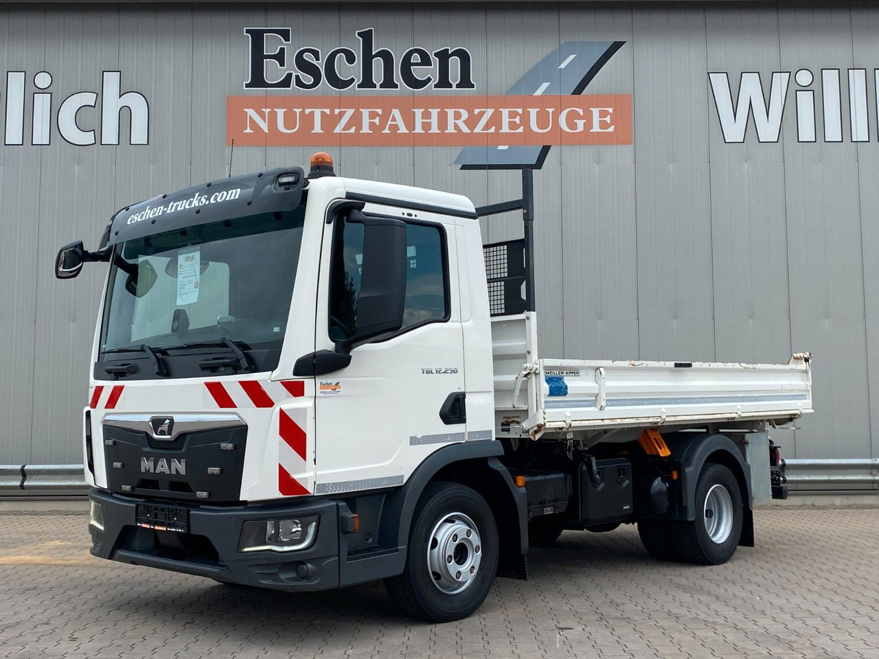 MAN TGL 12.250 | MEILLER*3x Sitze*Navi*2x AHK*Blatt - Truk jungkit: gambar 1 MAN TGL 12.250 | MEILLER*3x Sitze*Navi*2x AHK*Blatt - Truk jungkit: gambar 1